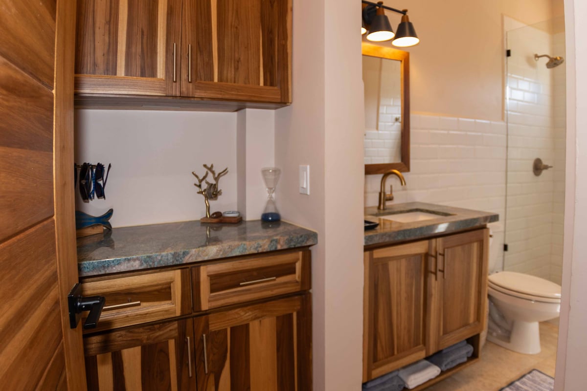 The SeaEsta at Coral Breeze in West End, Roatan image 34