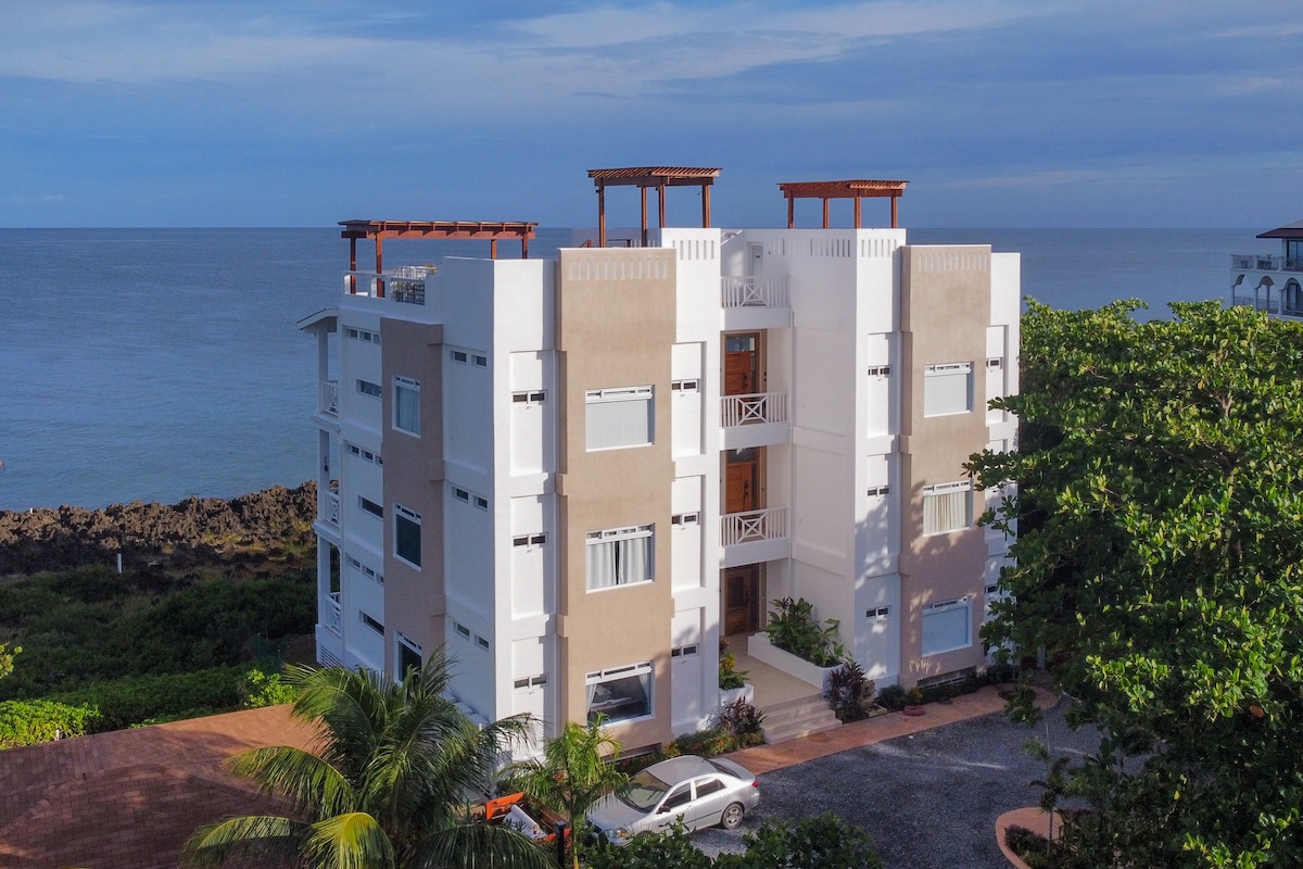 The SeaEsta at Coral Breeze in West End, Roatan image 42