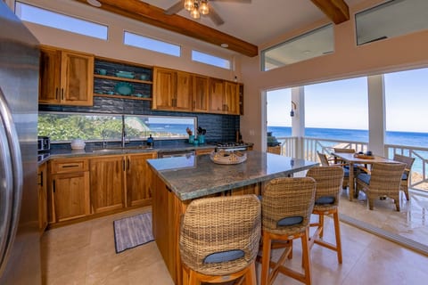 The SeaEsta at Coral Breeze in West End, Roatan image 3