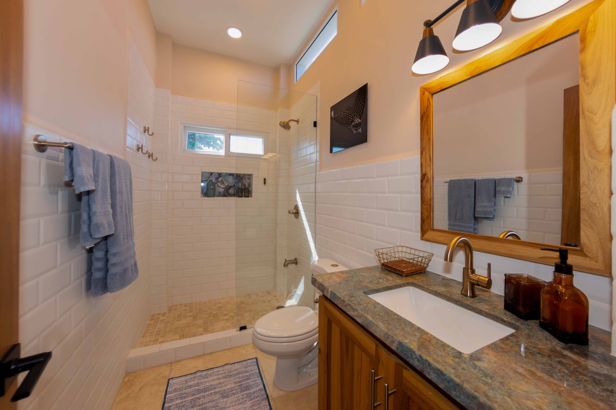 The SeaEsta at Coral Breeze in West End, Roatan image 31