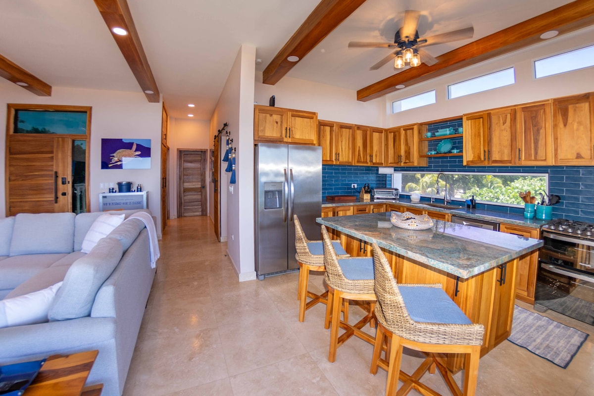 The SeaEsta at Coral Breeze in West End, Roatan image 22