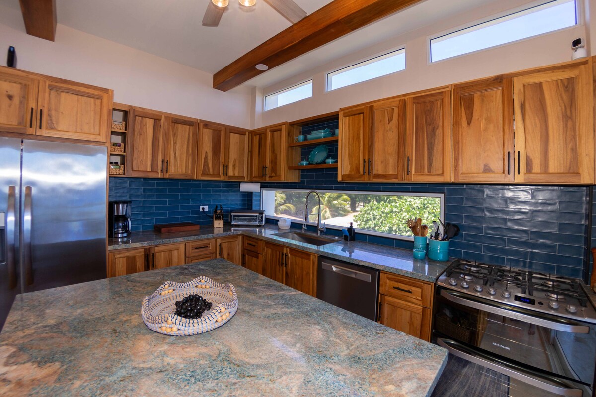 The SeaEsta at Coral Breeze in West End, Roatan image 25