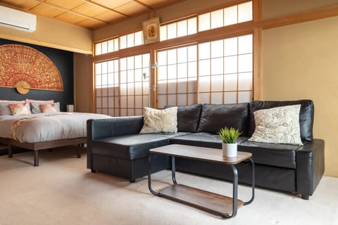 Yoyogi Ivy Apartment | 2 BR Apartment | Near Yamanote Line