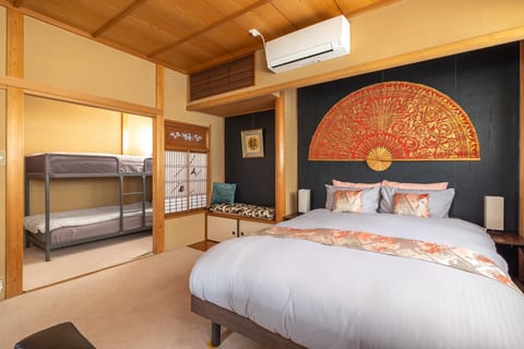 Yoyogi Ivy Full | 2BR Unit with King Sized Bed