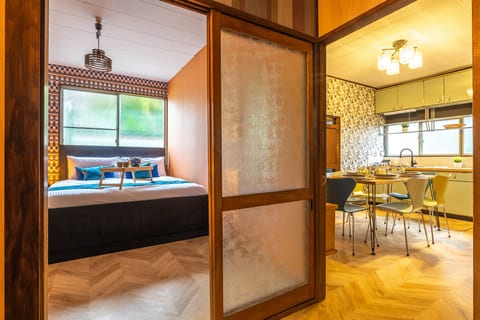 Showa House – Spacious Retro Stay