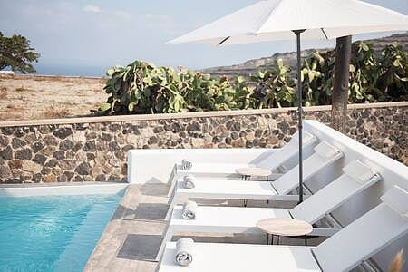 White Orchid Suites | 1 | Heated Shared Mini Pool