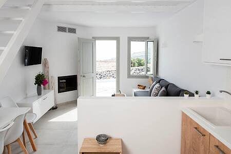 White Orchid Suites | 2 | Heated Shared Mini Pool