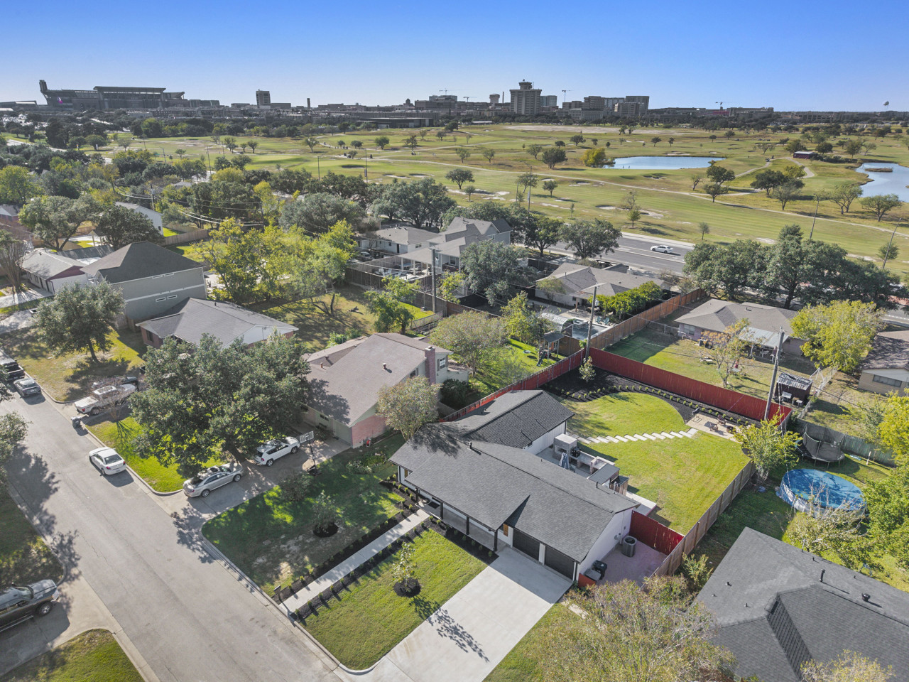 NEW 3BR/3BA Remodeled Home Walk to Kyle Field