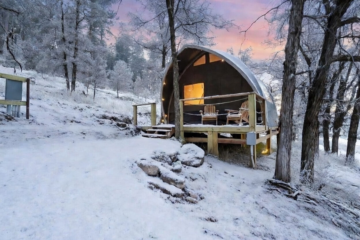 Cozy Winter Escape Near Mount Rushmore