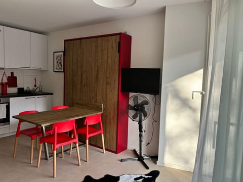 Grape Place with washing machine