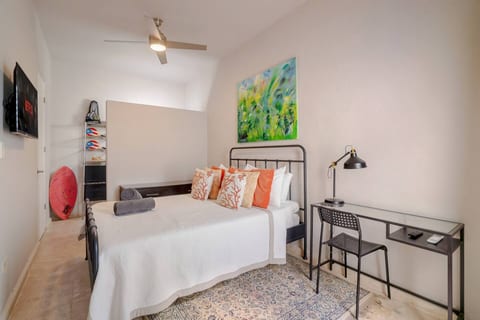Historical Old SanJuan Spanish style private Patio