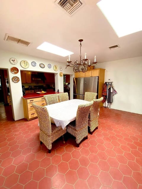 Hacienda Monarca • BBQ, Fire Pit & Pool