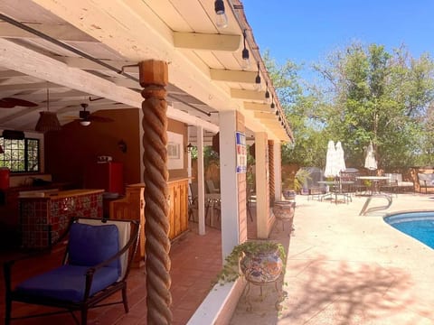 Pet-Friendly Casa Luna • BBQ, Fire Pit & Pool