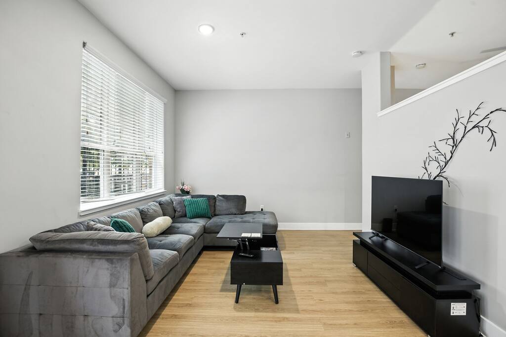 Towson Luxury Apartment