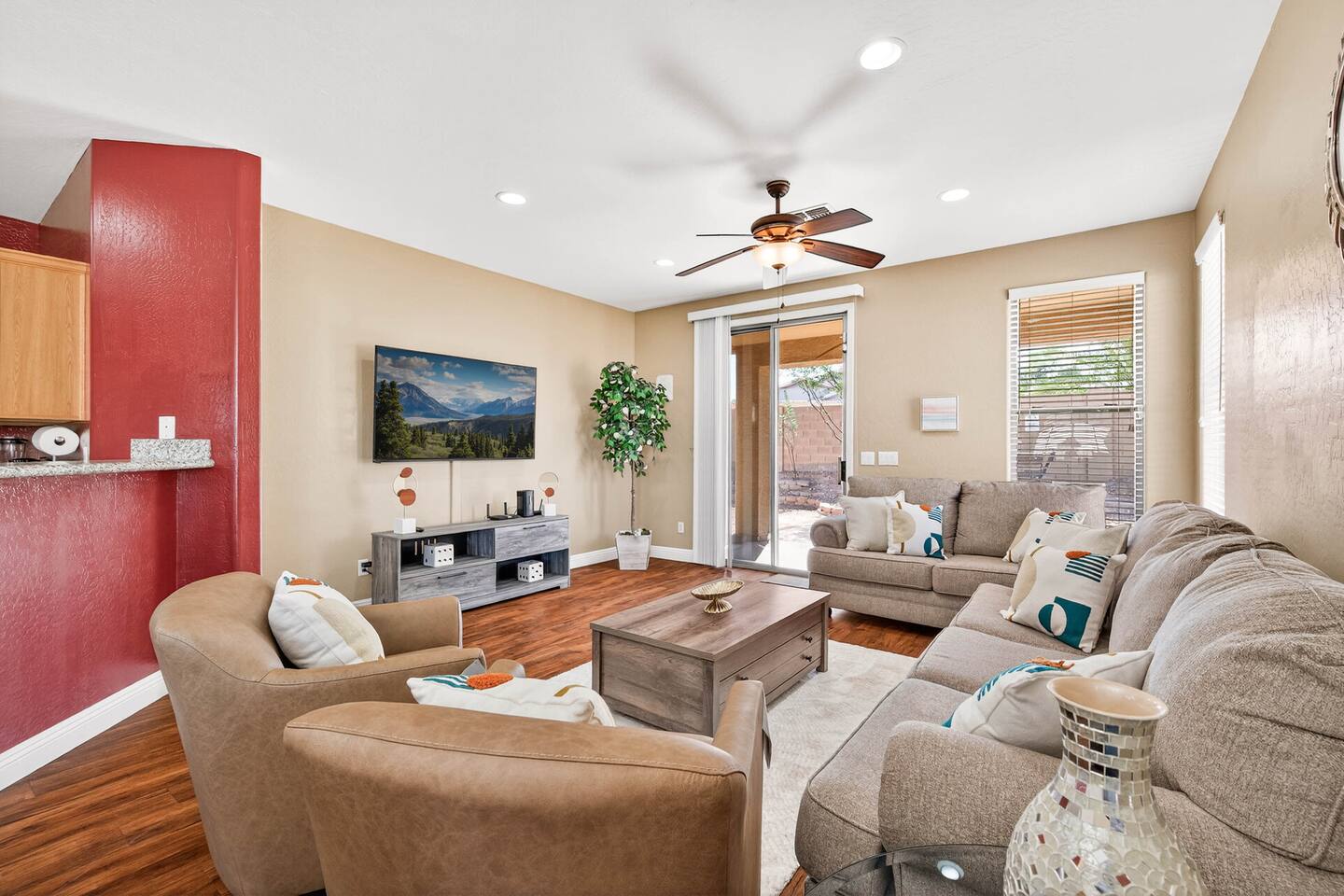 Entire Home 4 beds 2baths Phoenix, AZ