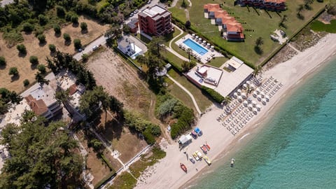 Aura Beachfront Private Pool Villa, Kriopigi