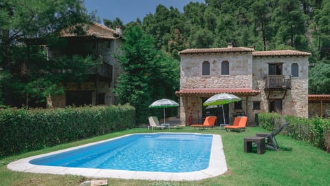 Stone Made Private Pool Villa II, Kriopigi