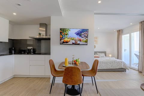 Alcazaba Lagoon Apartment