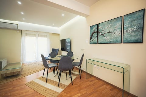 Sunny Filolaou Penthouse , Heart of Pagrati
