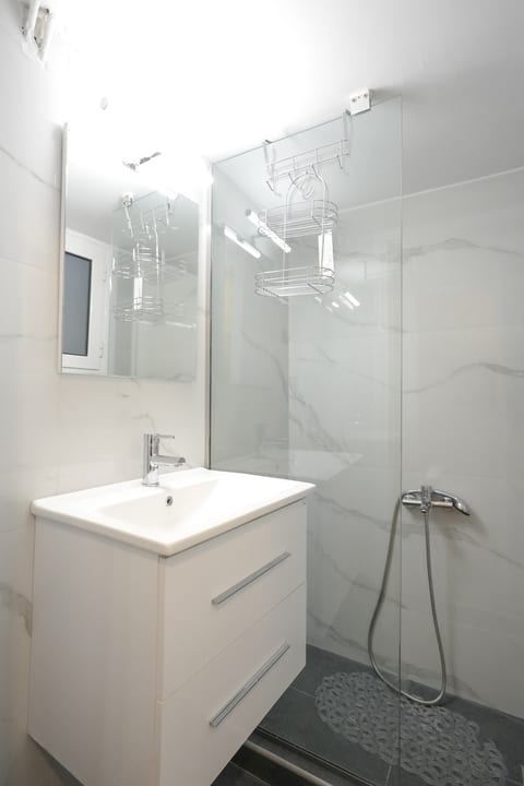 Sunny Filolaou Penthouse , Heart of Pagrati