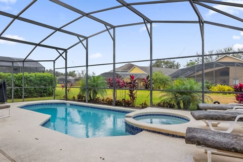 Disney Getaway Villa - Close to Disney/4BR/3BA/Pool+Spa