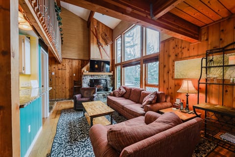 Chateau Celeste - Snowshoe -100 yds from Cupp Run