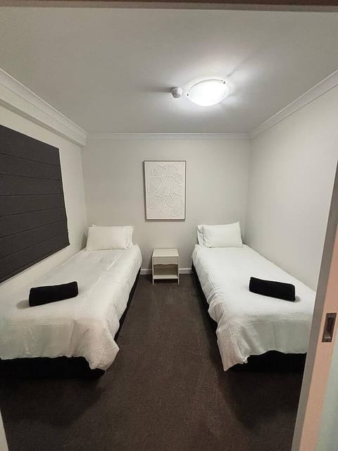 City Lights Retreats - 2 Bedroom, 1 Bathroom