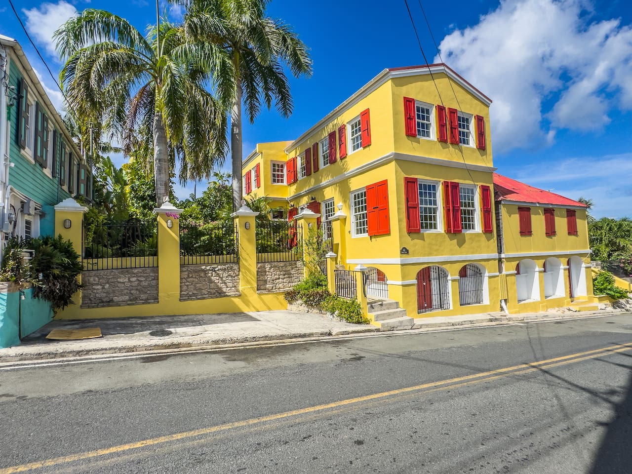Villa Regina Bella-Historic Beauty in Frederiksted