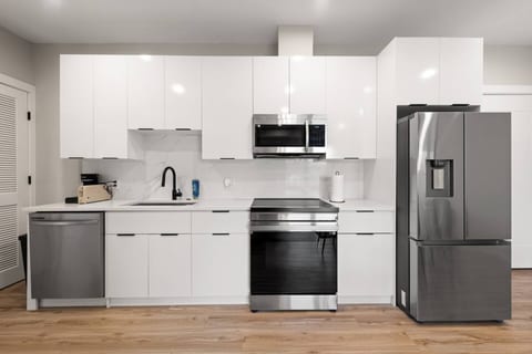Union Market Edge – 2BR DC Stay Downtown