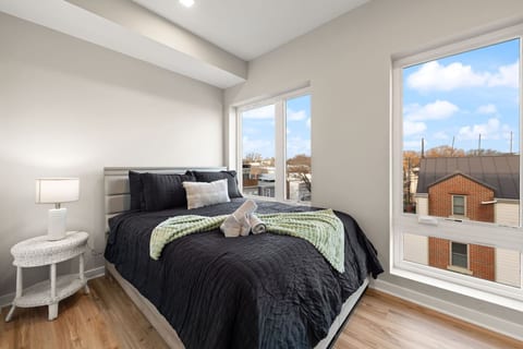 Union Market Edge – 2BR DC Stay Downtown