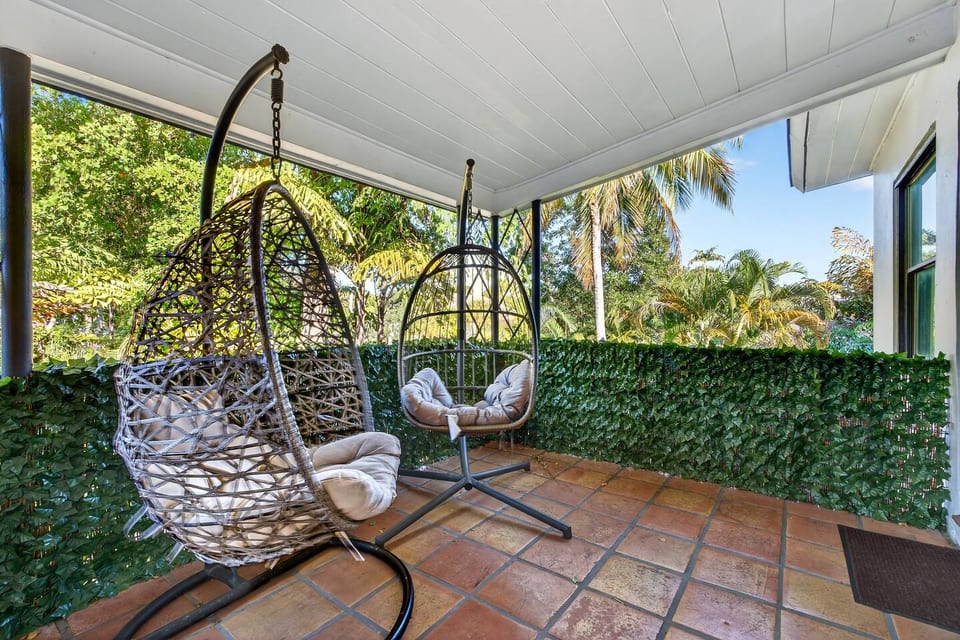•Modern Oasis 𝙗𝙮 𝙎𝙏𝘼𝙔-𝙏𝙊𝘿𝘼𝙔• | Victoria Park - Fort Lauderdale
