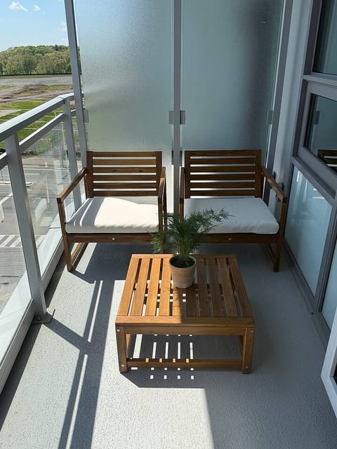 Cozy Oakville Oasis | Modern & Peaceful Stay