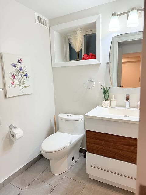 Affordable 3BR 1.5BA Near Lake