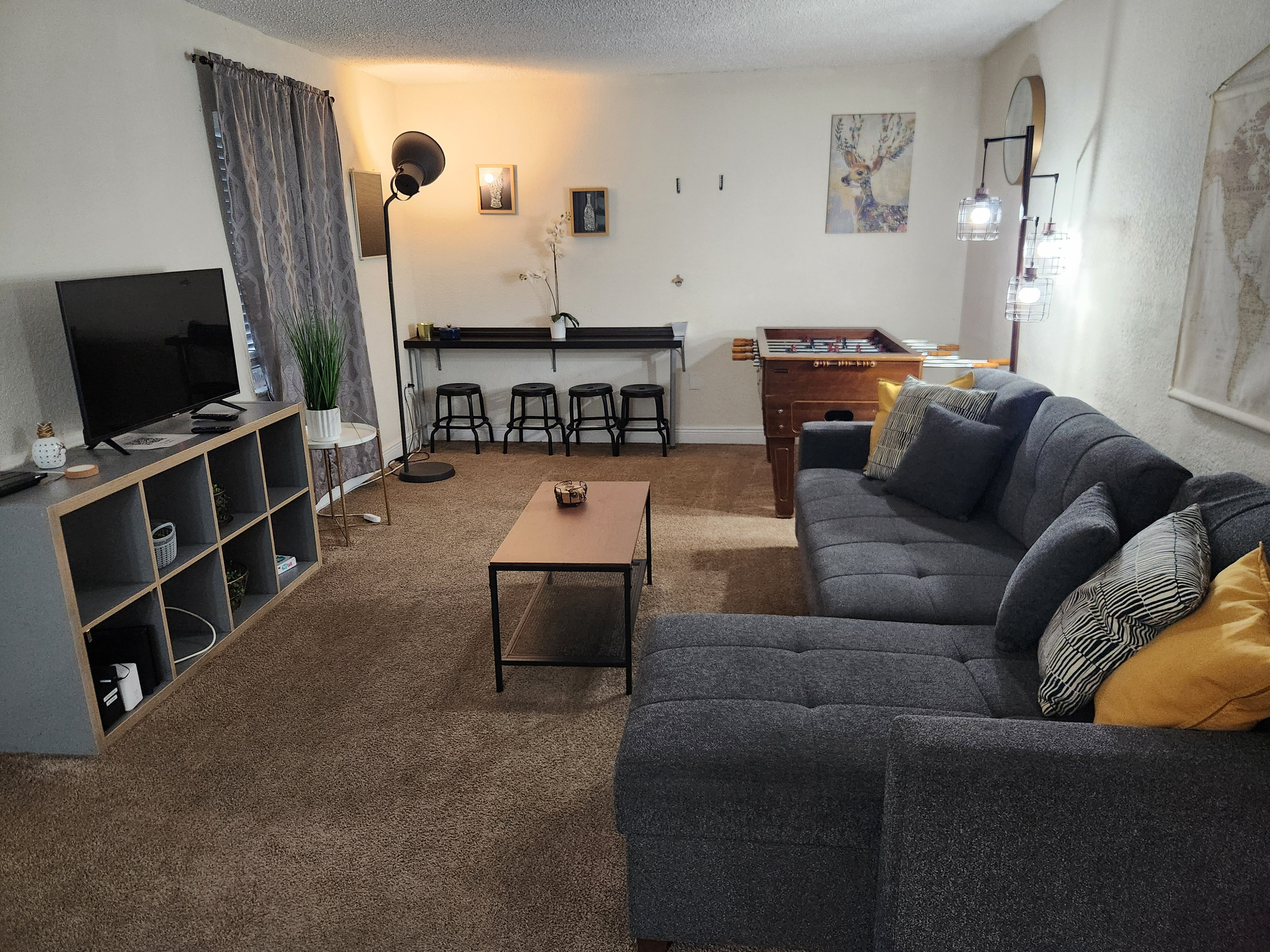 Family-Friendly 2BR Condo Near Universal