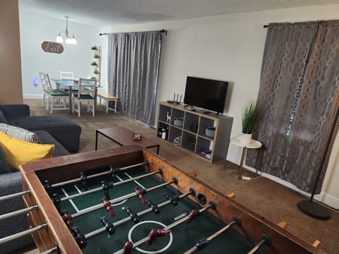 Family-Friendly 2BR Condo Near Universal