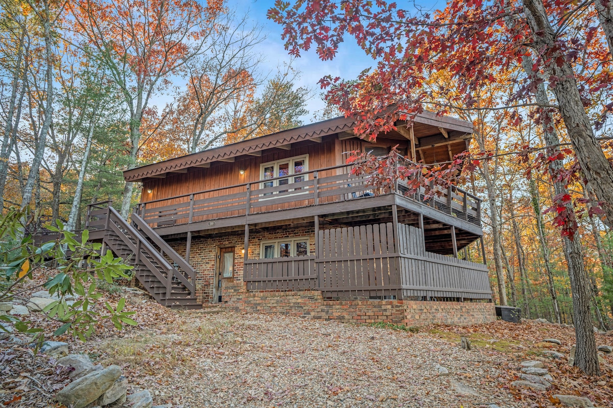 The Woodhaven Cabin In Massanutten Resort image 1