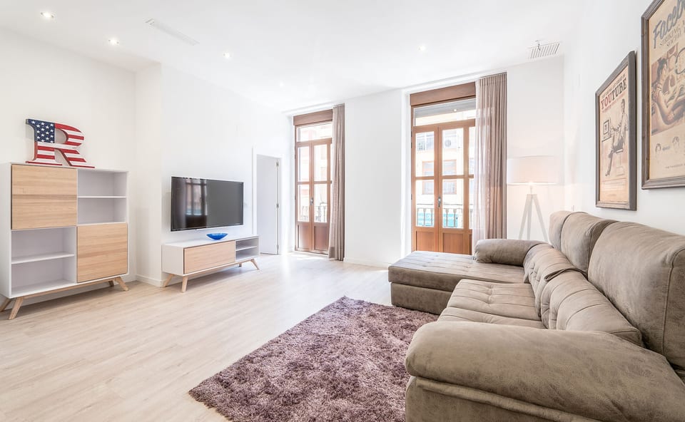 Helle und moderne Wohnung in der Nähe des Strandes - Valencia