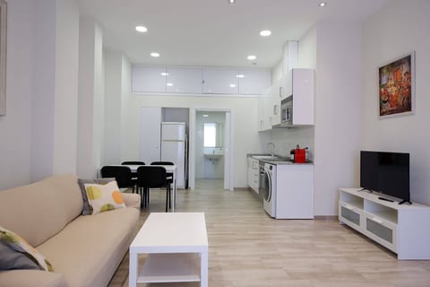 Studio Sorolla: Spacious studio near Valencia's beaches