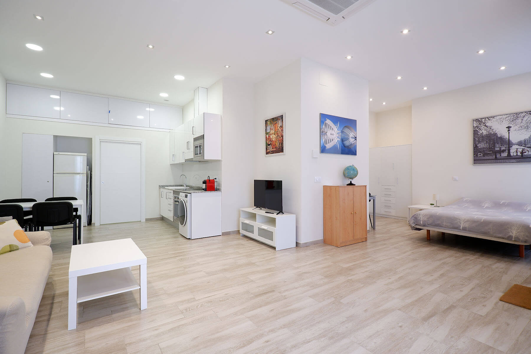 Studio Sorolla: Spacious studio near Valencia's beaches