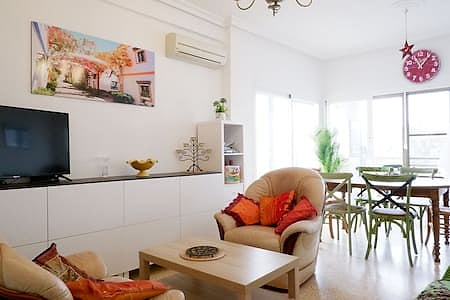 Basic apartment for families near the beach