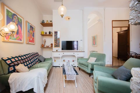 Authentic charm and modern comfort