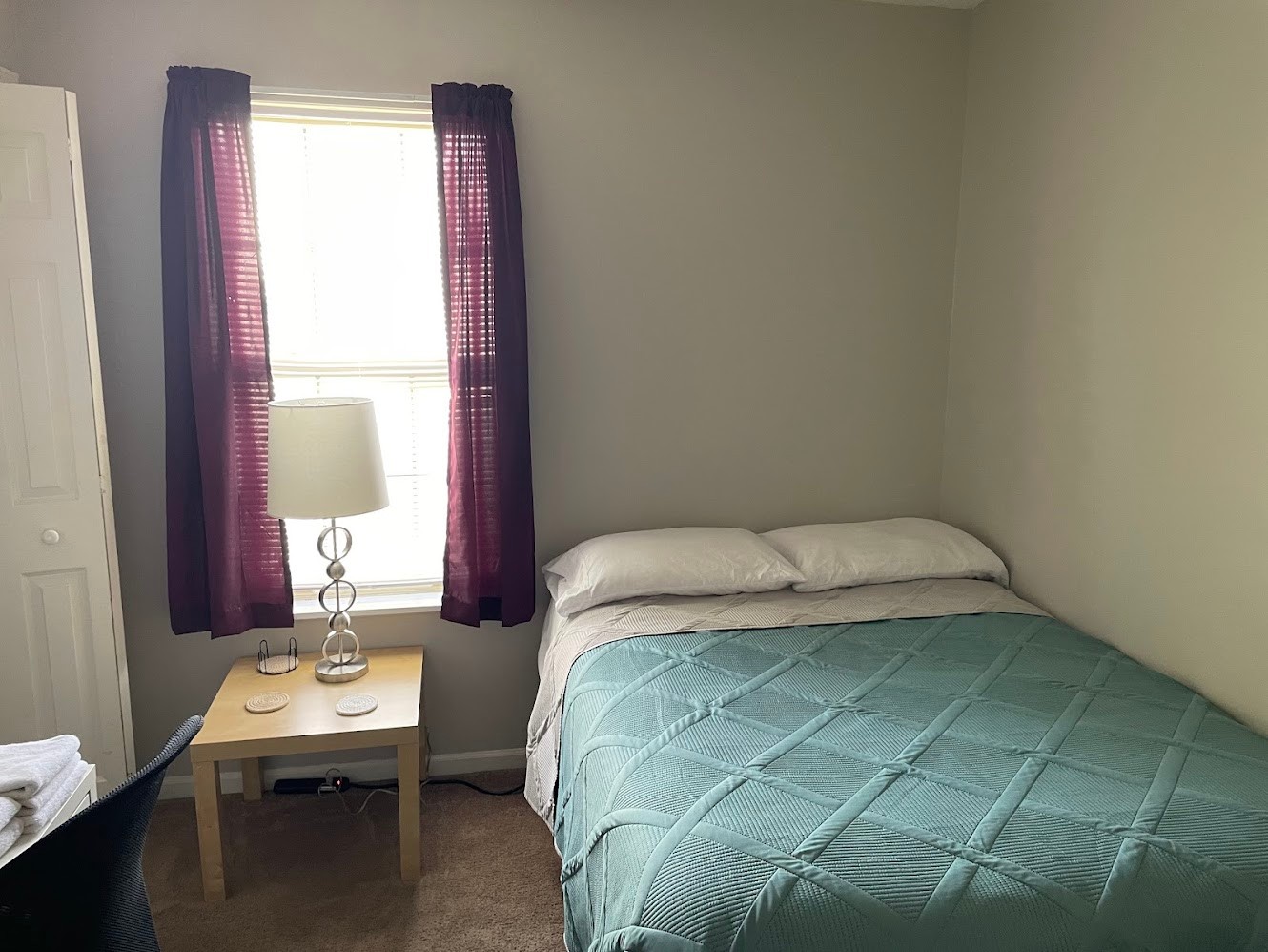 Comfy Private Room in Large Home