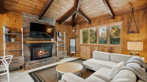 Upstairs living room