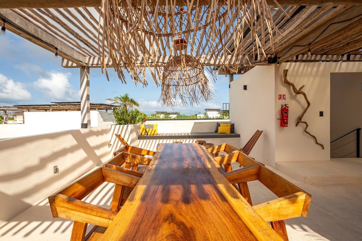 Jungle Escape 1BD with Rooftop Pool | Tuané