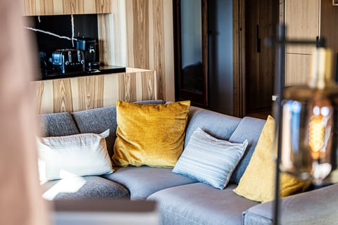 Exceptional Apartment Arc 1800
