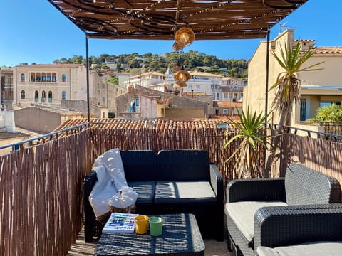 Rooftop Superbe T3 quartier haut climatisé avec Rooftop !