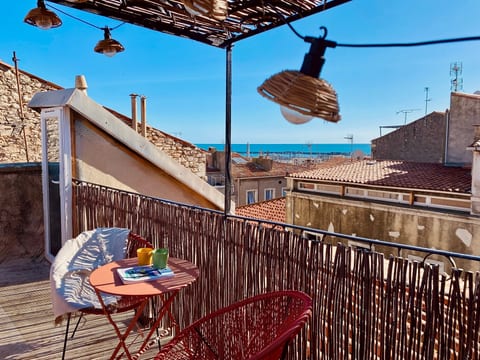 Rooftop Superbe T3 quartier haut climatisé avec Rooftop !