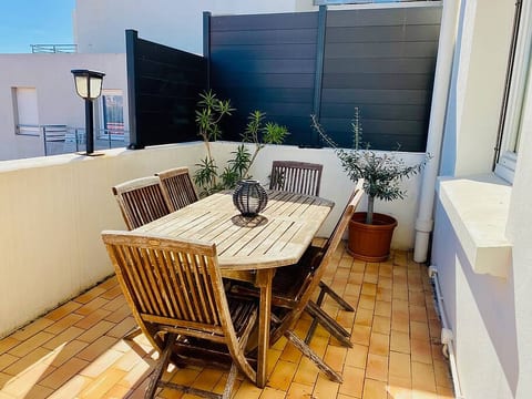 Le Jardin Superbe T2, Clim, Parking & Terrasse