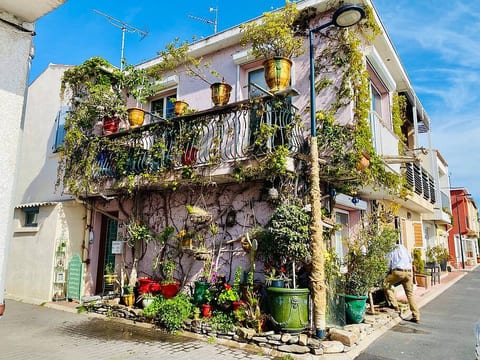 Le Jardin Superbe T2, Clim, Parking & Terrasse