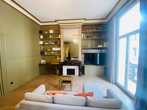 Le Général Haussmanien climatisé, wifi, en coeur de ville